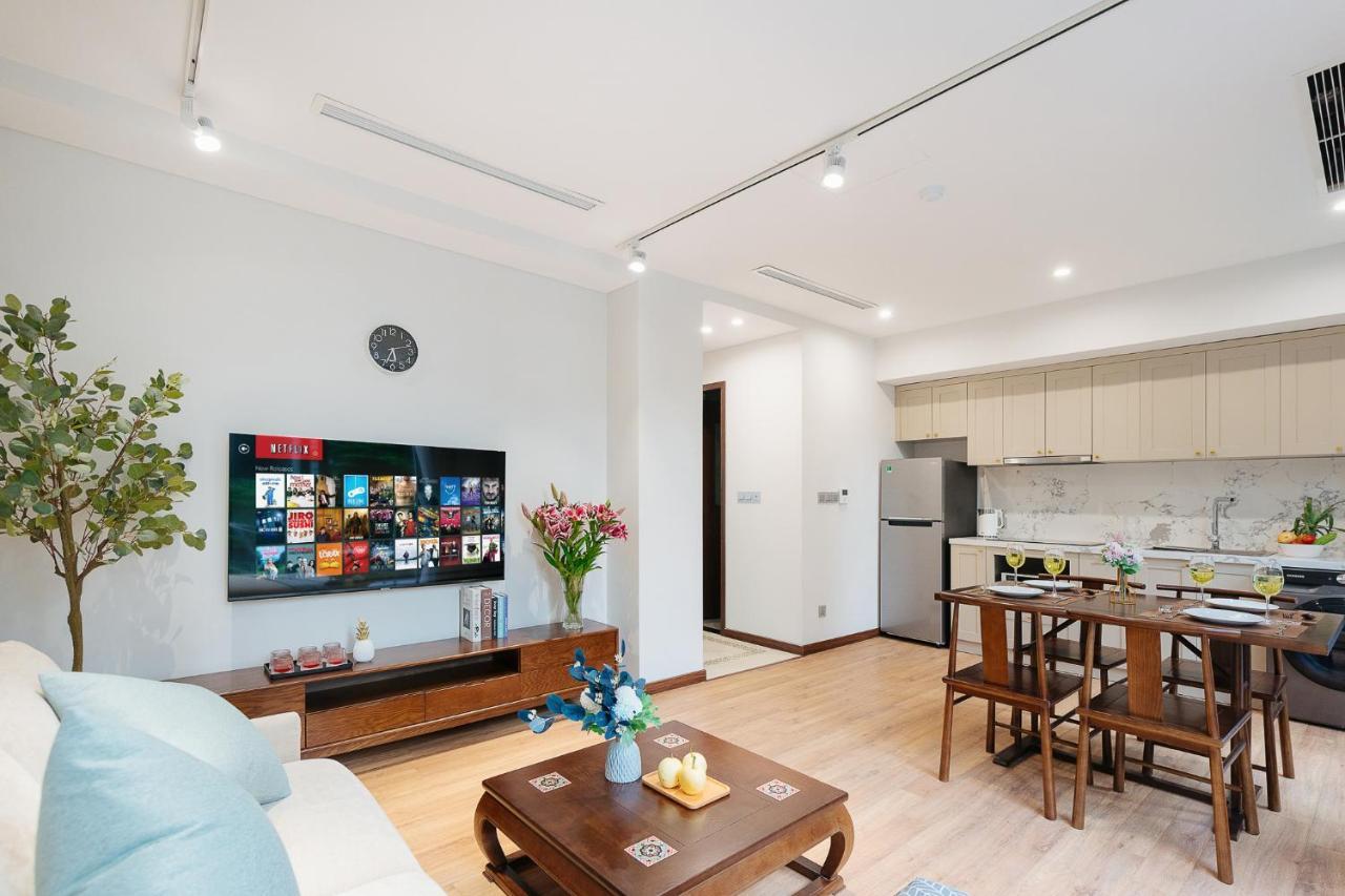 Margaery Boutique Apartment & Skyon9 Rooftop Bar ハノイ市 エクステリア 写真